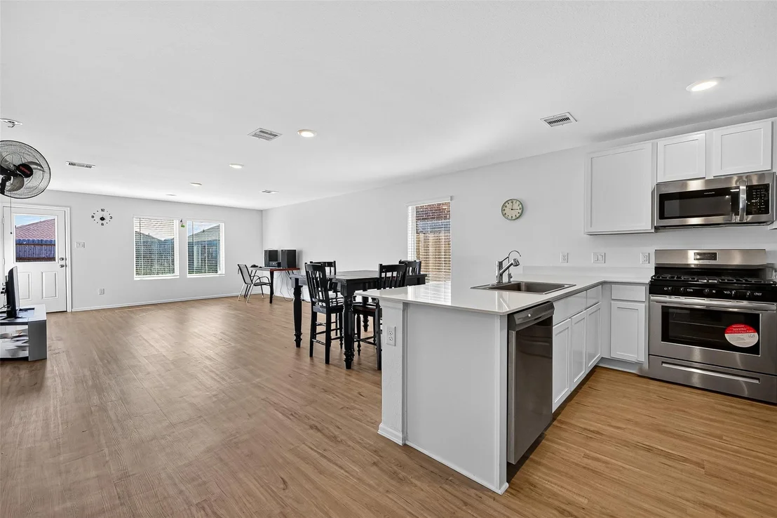 Photo of 27119 Breakaway Lane