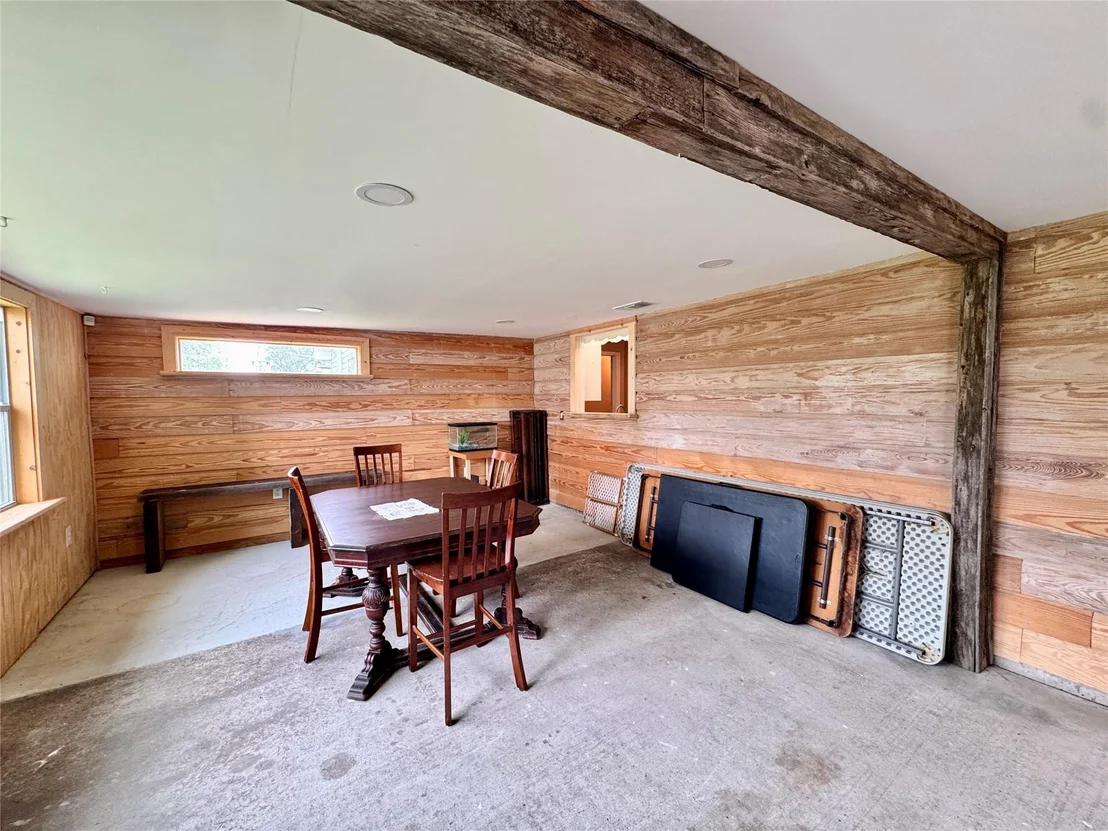 Photo of 5050 Swallow Drive