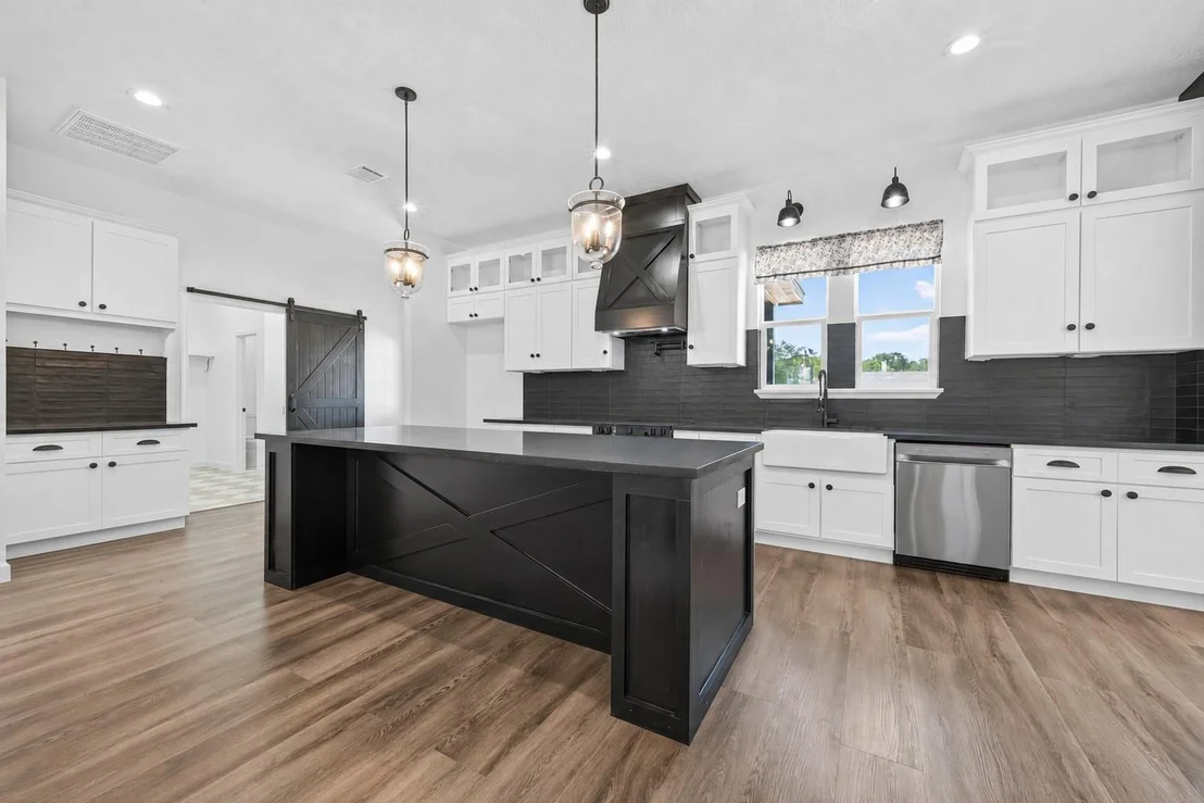 Photo of 1118 Peter Pine Street