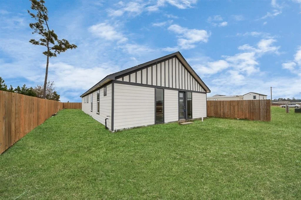 Photo of 1756 Road 5723