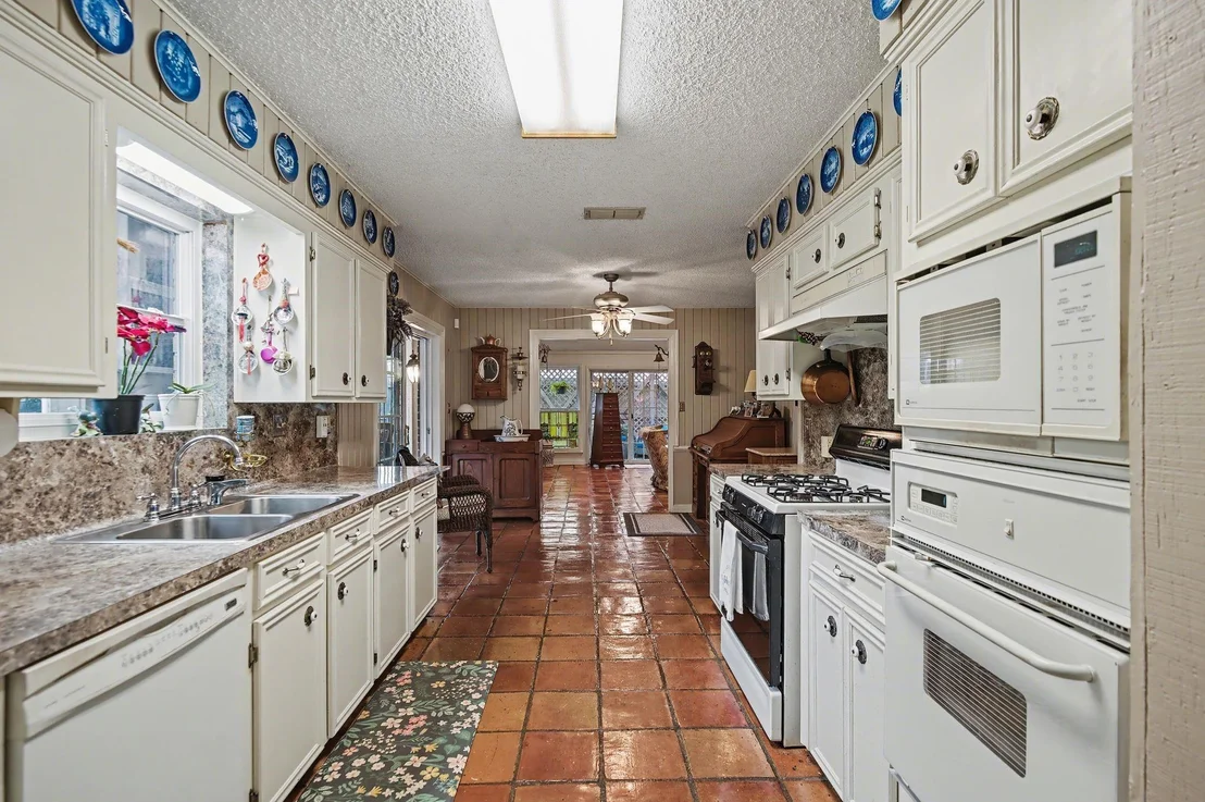Photo of 2903 Fontana Drive