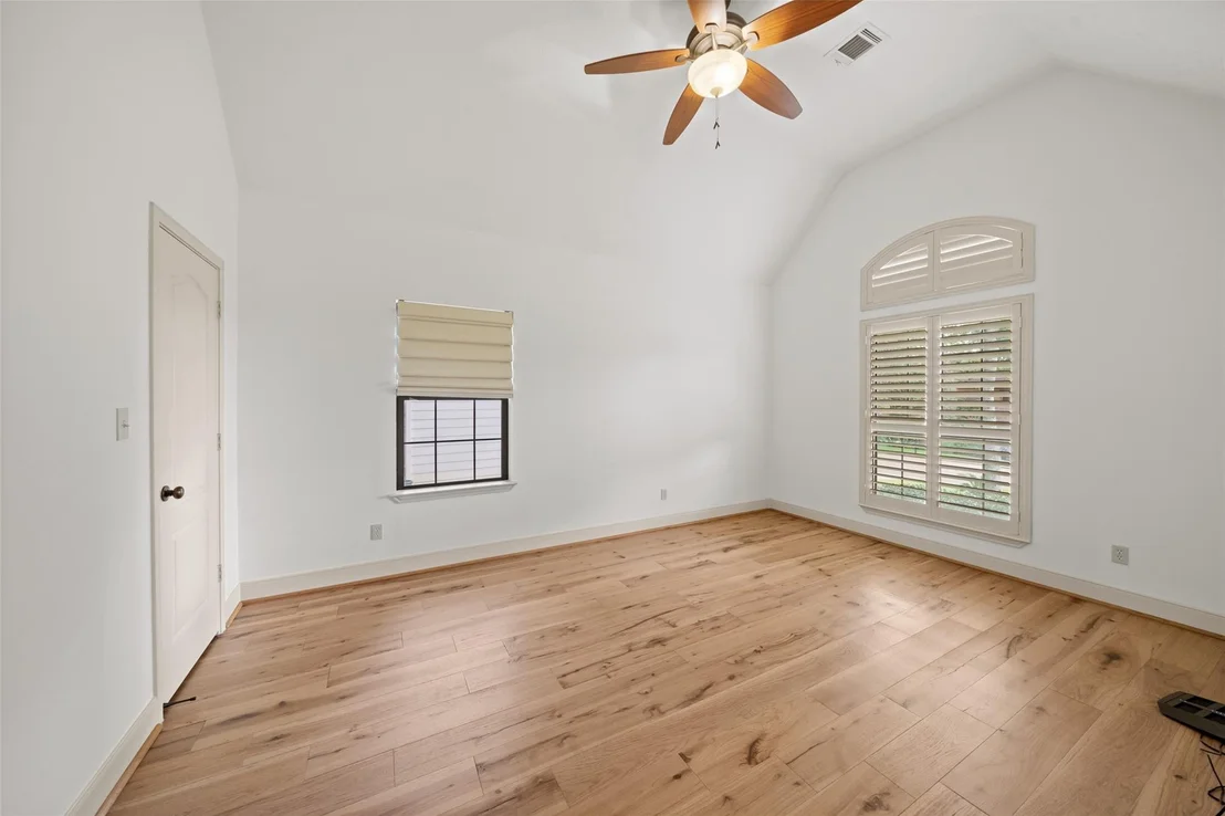 Photo of 214 Lake View Circle