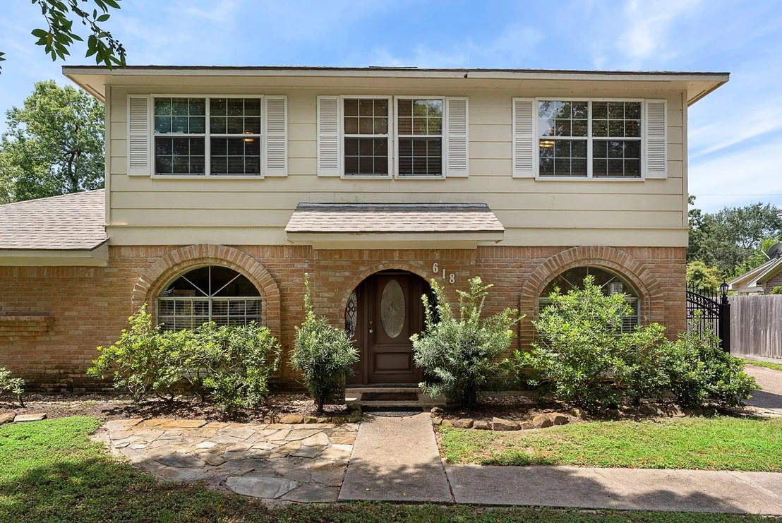Photo of 618 Brook Hollow Drive