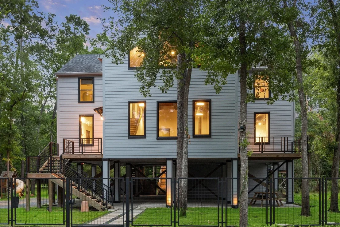 Photo of 11818 Deep Woods Drive
