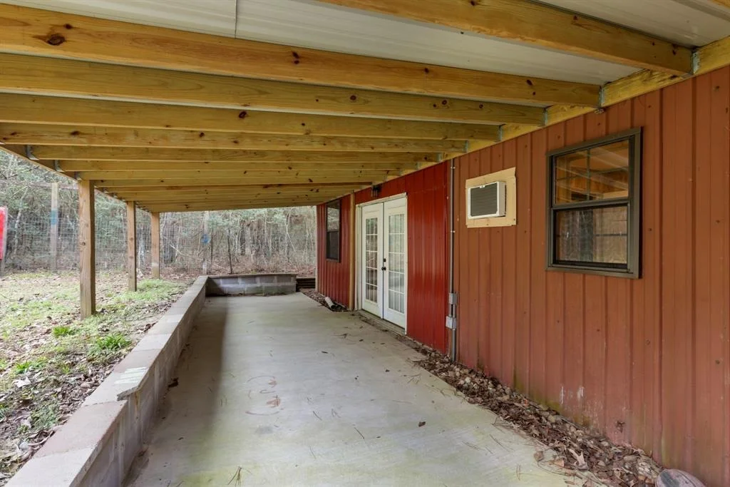 Photo of 16202 Surrey Lane