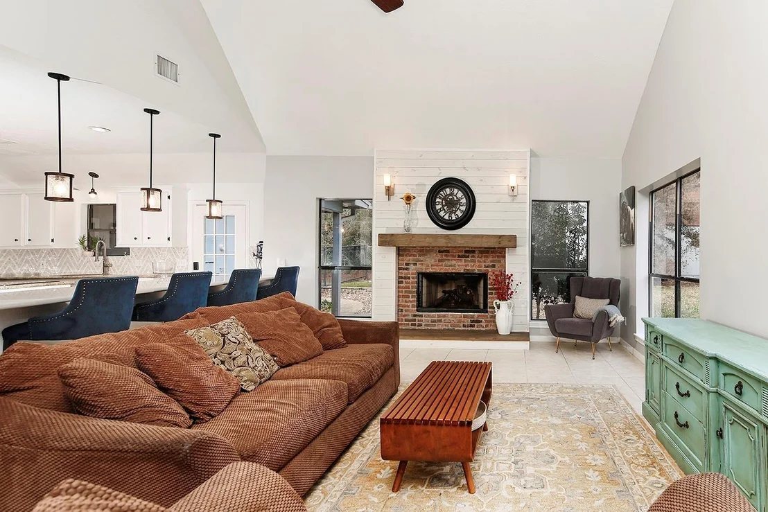 Photo of 44 Lake Forest Circle