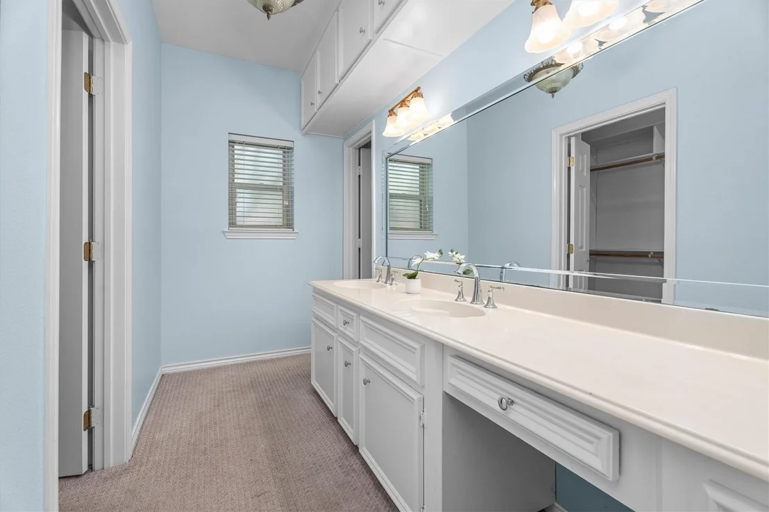 Photo of 16267 Salmon Lane