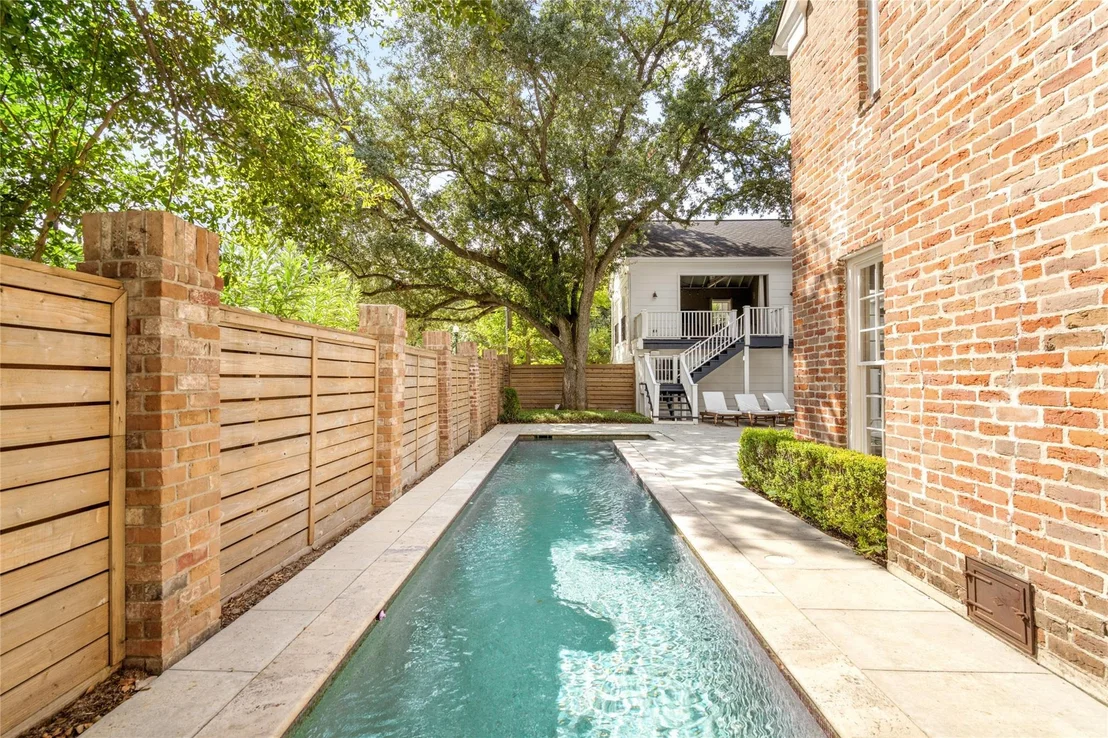 Photo of 3105 Locke Lane