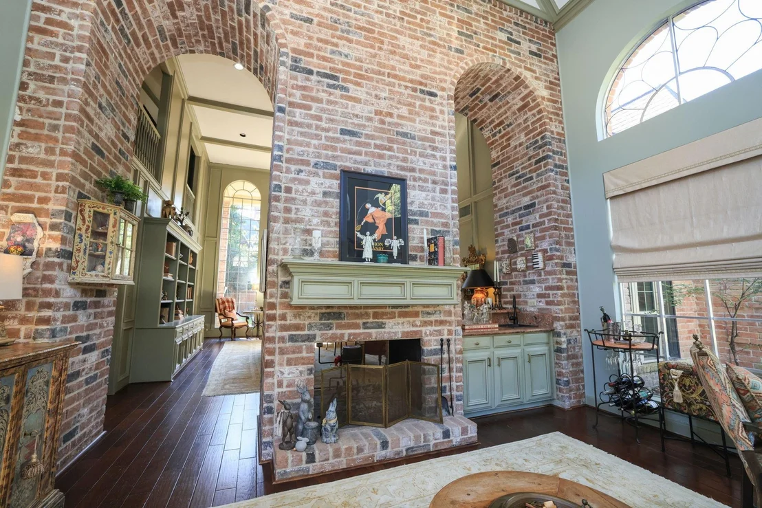 Photo of 8719 Chelmsford Lane