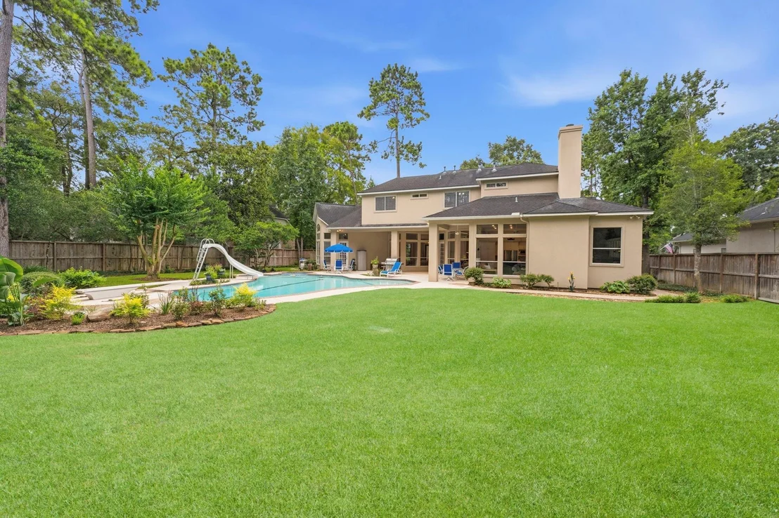 Photo of 54 N Wooded Brook Circle