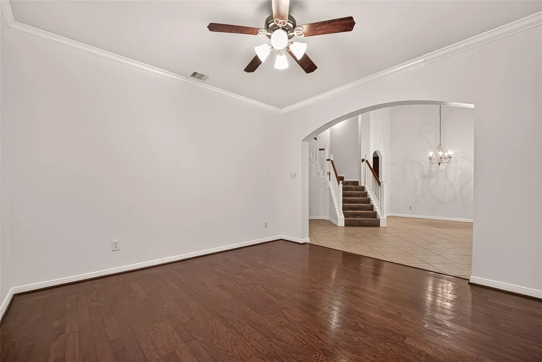 Photo of 331 Silver Creek Circle