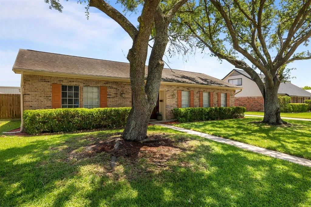Photo of 3906 Ecuador Drive