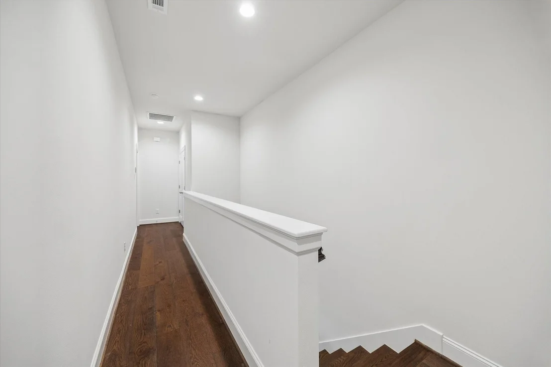 Photo of 25233 Liberty Mill Drive