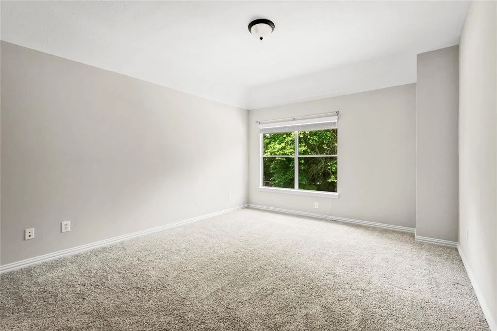 Photo of 70 Fulshear Court