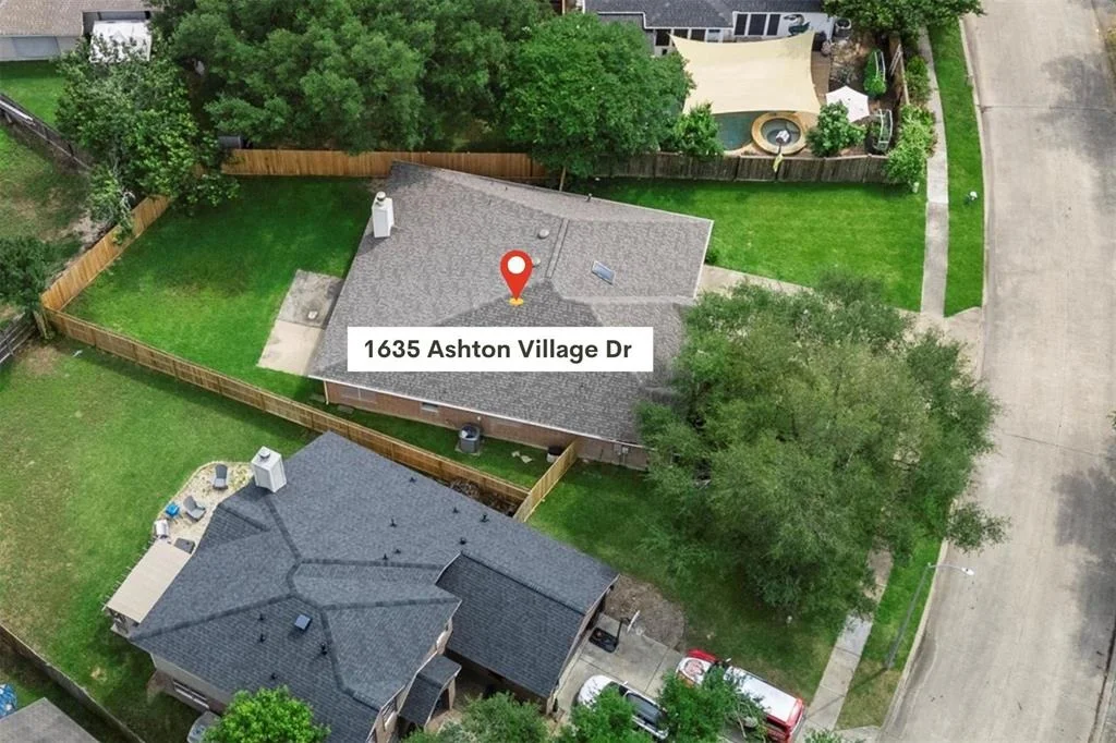 Photo of 1635 Ashton Village Drive