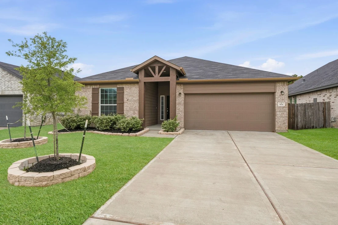 Photo of 814 White Pine Haven Lane