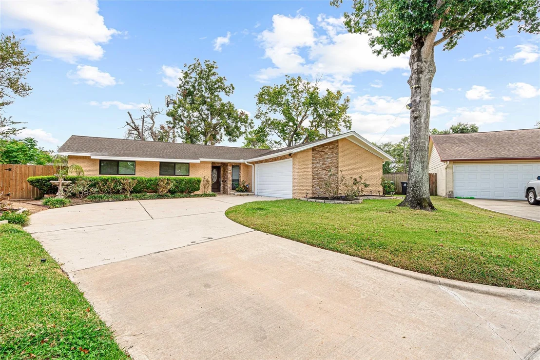 Photo of 2823 Rockarbor Drive