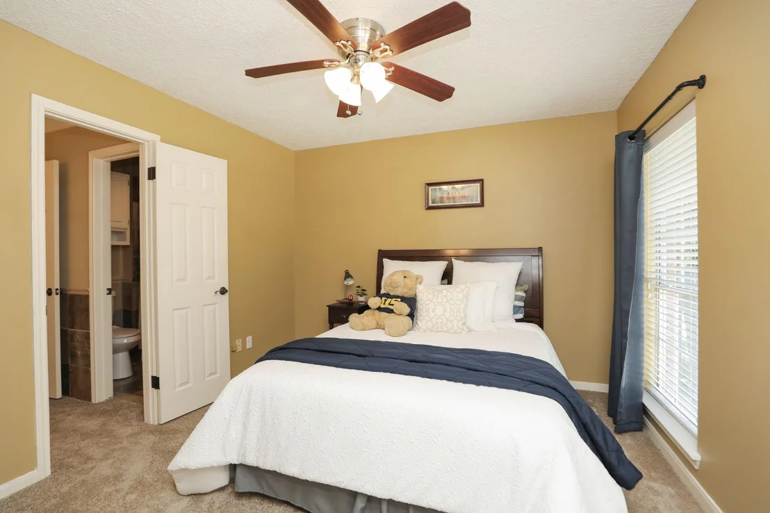 Photo of 427 W North Hill Drive