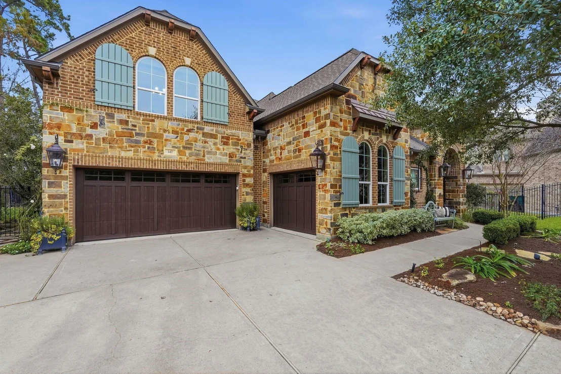 Photo of 147 W Valera Ridge Place