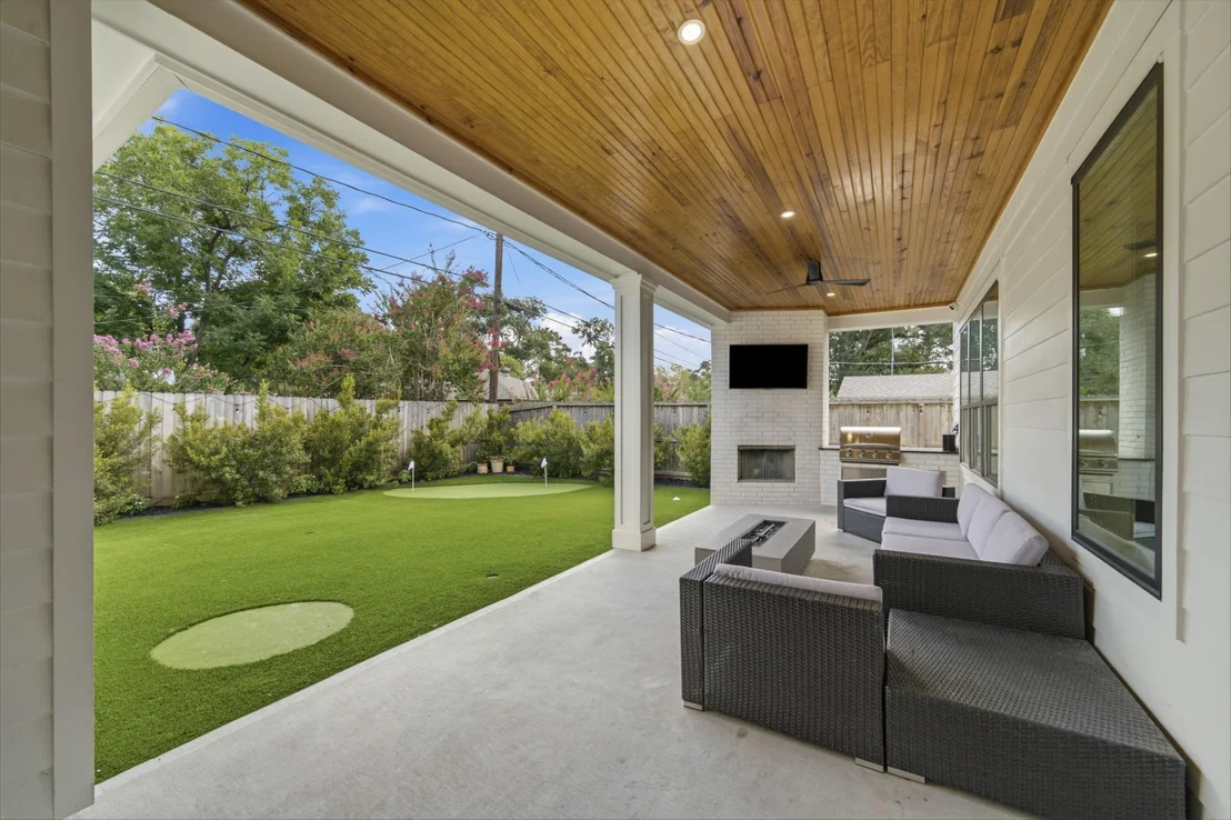 Photo of 1030 Chamboard Lane