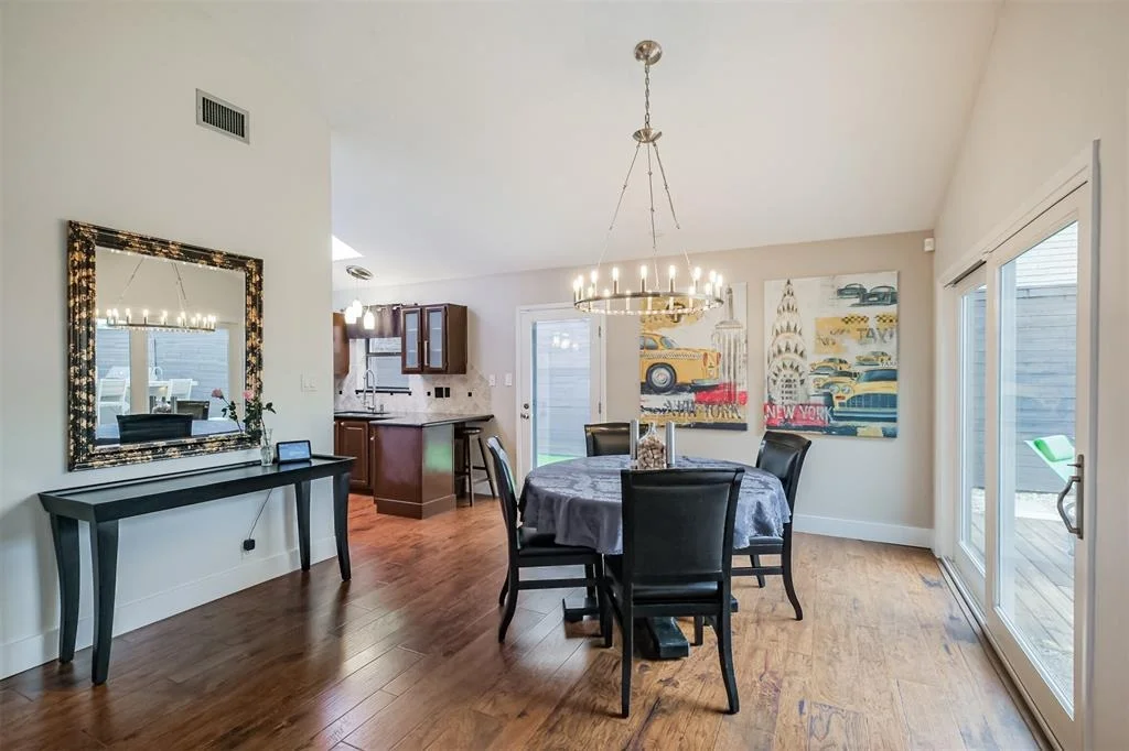 Photo of 946 Enclave Parkway