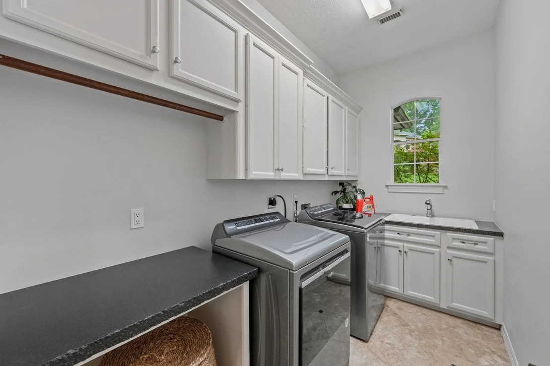 Photo of 63 W Horizon Ridge Place