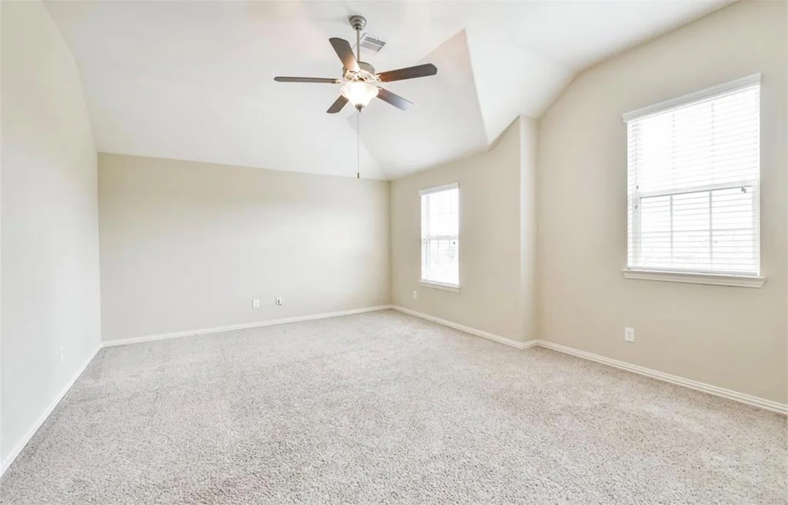 Photo of 2245 Maple Point Drive N