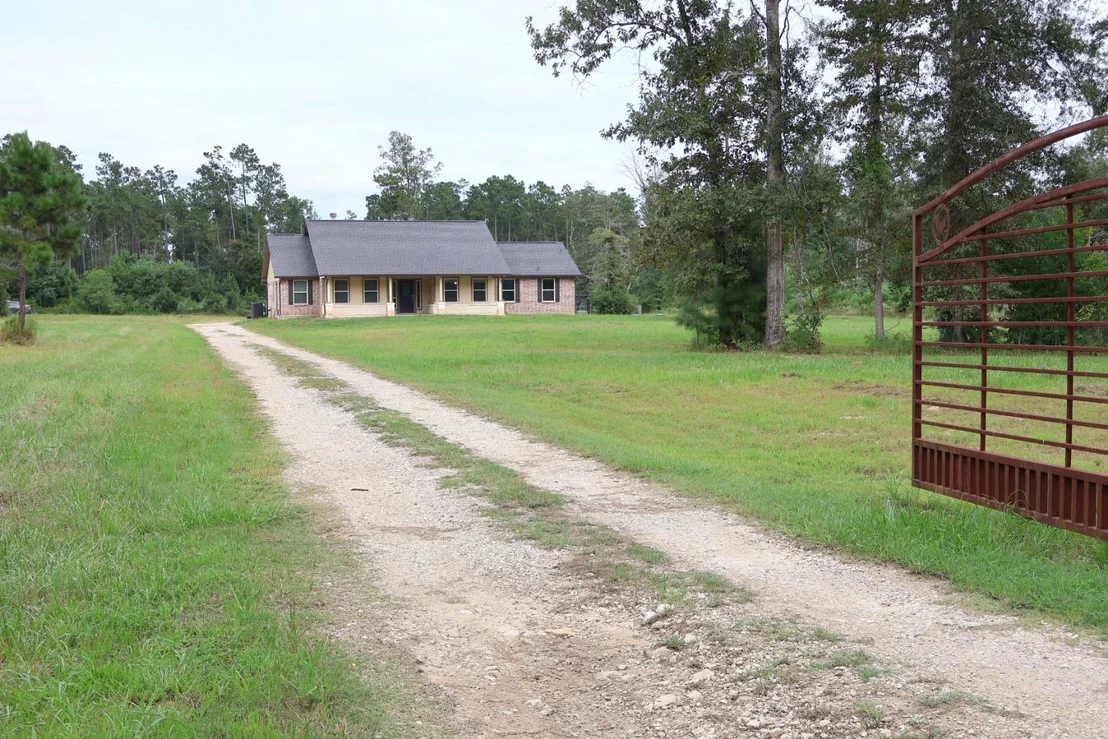 Photo of 4465 Sumrall Road
