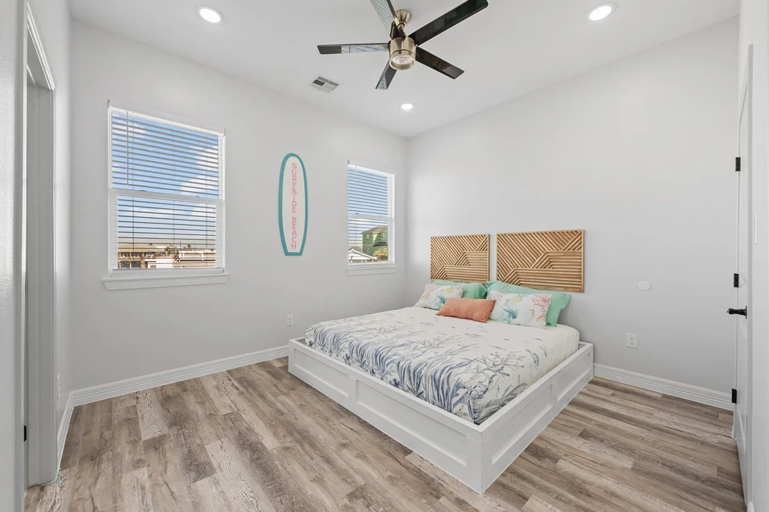 Photo of 1003 Seashell Drive