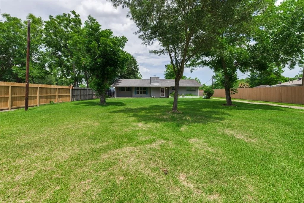 Photo of 4617 Young Street