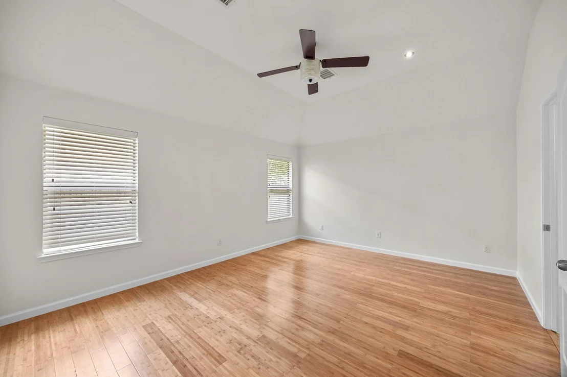 Photo of 2118 Midnight Lane