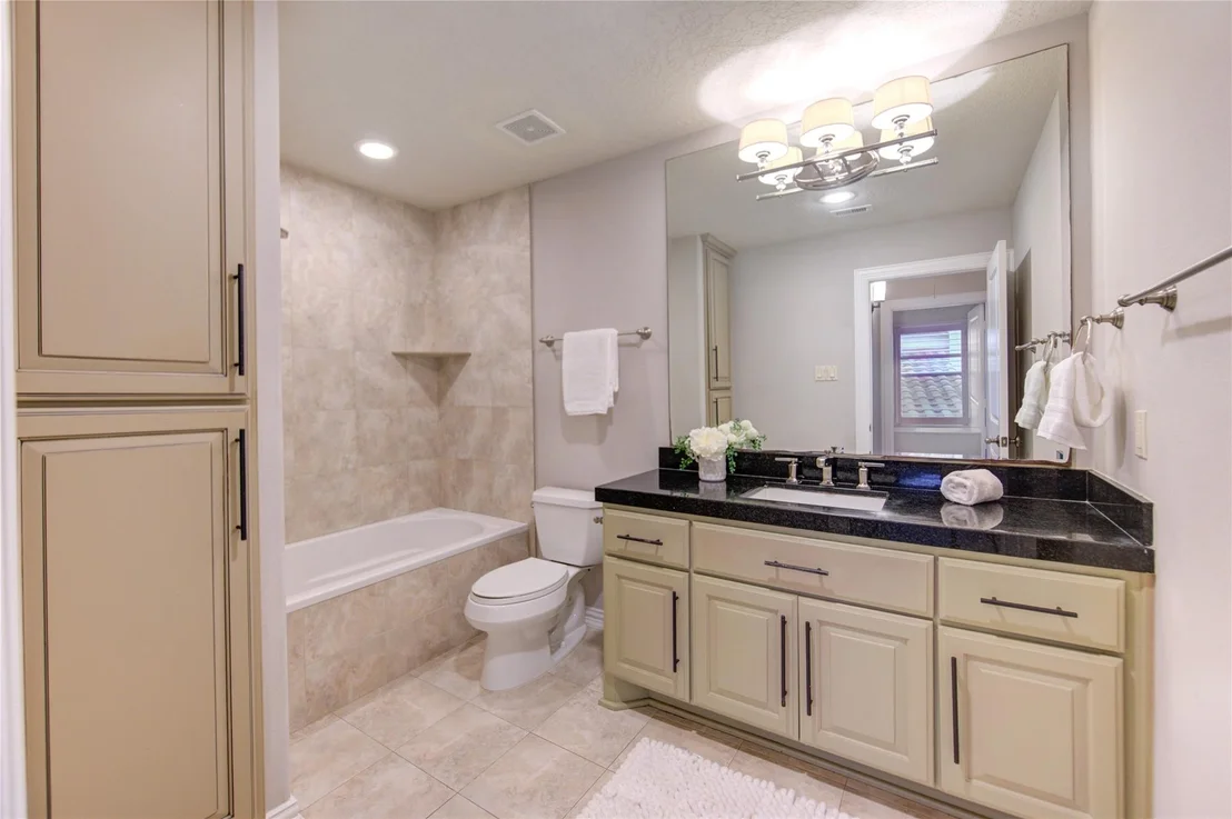 Photo of 14014 Hampton Cove Drive