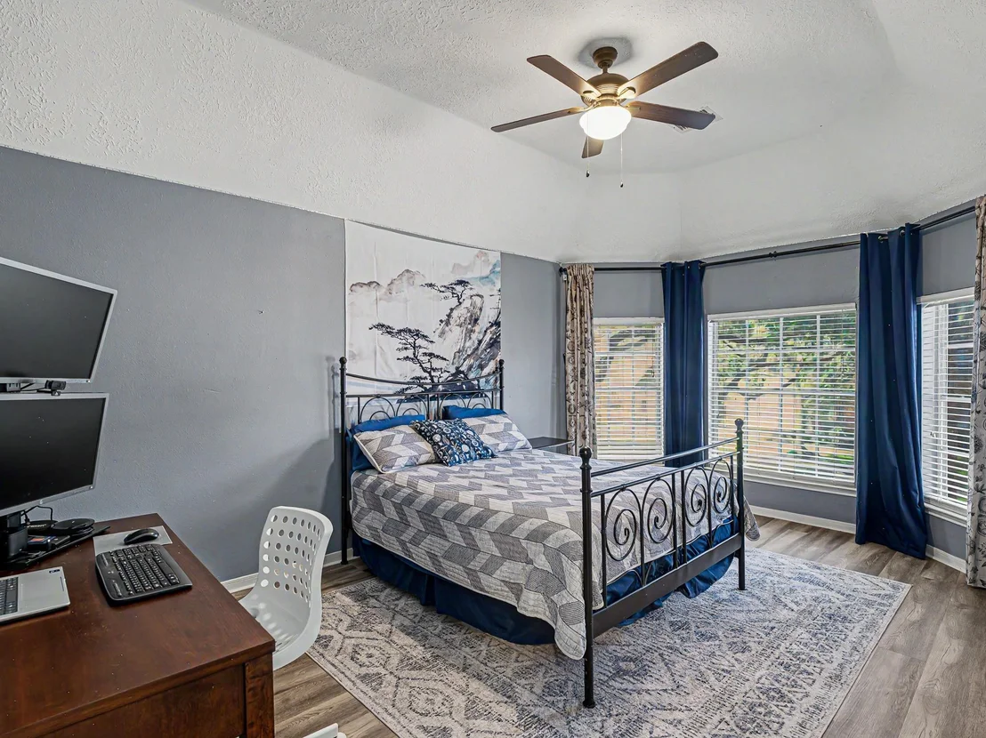 Photo of 23006 Heathercroft Drive
