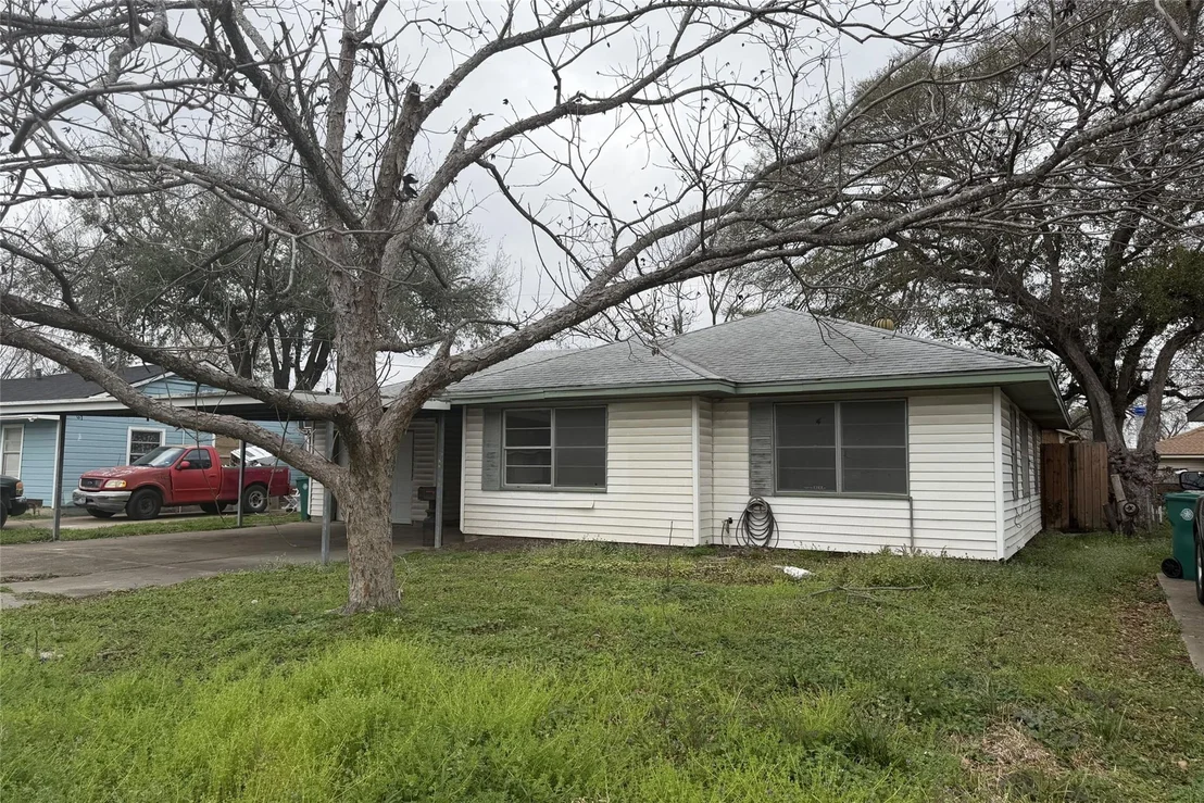 Photo of 3207 Washington Street