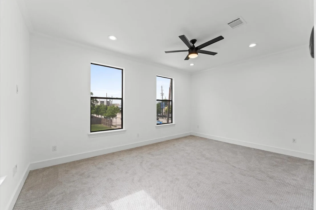 Photo of 10070 Cedardale Drive