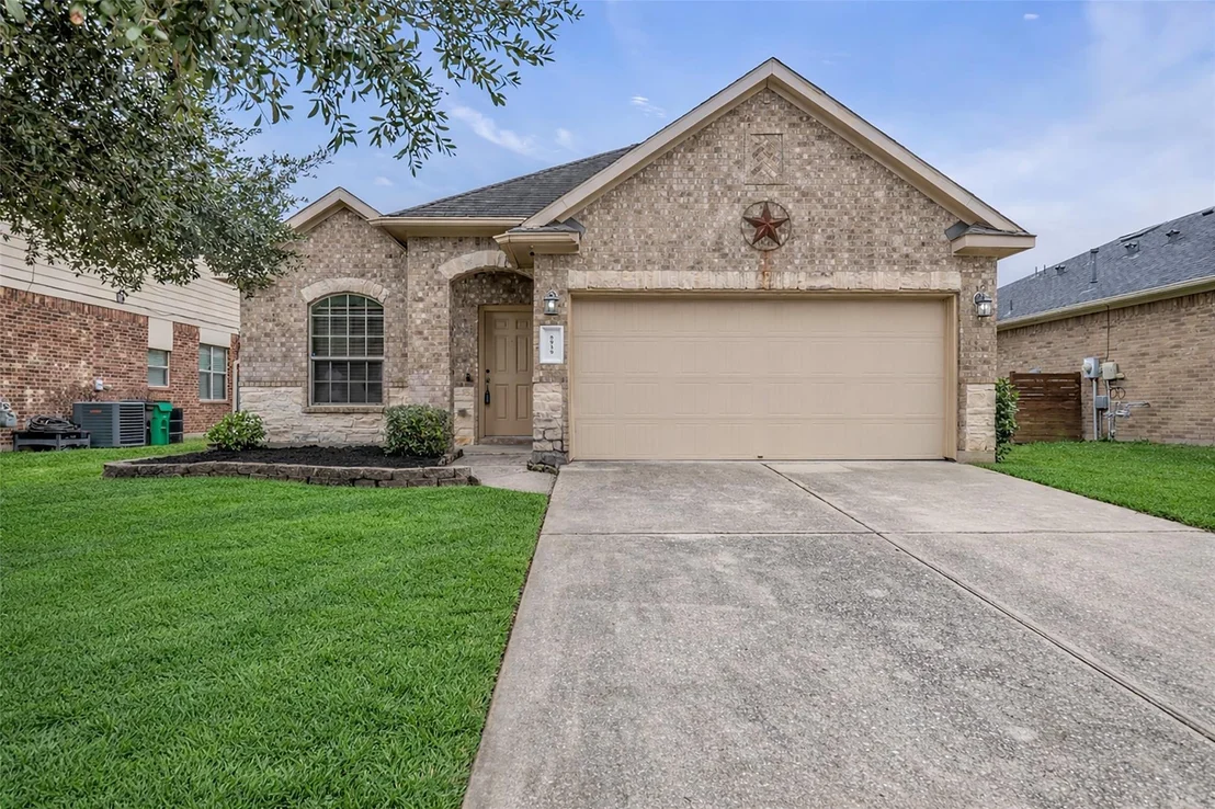 Photo of 8939 Headstall Drive