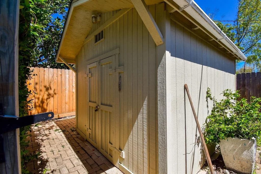 Photo of 5450 Grape Street