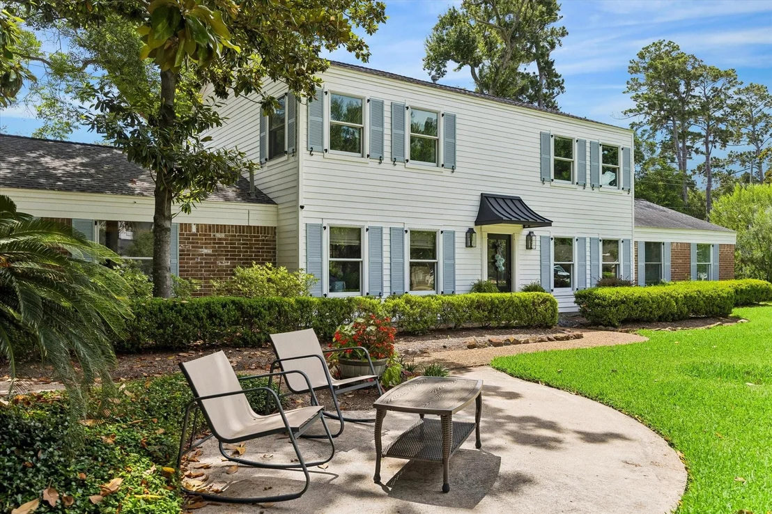 Photo of 934 Moss Spring Lane