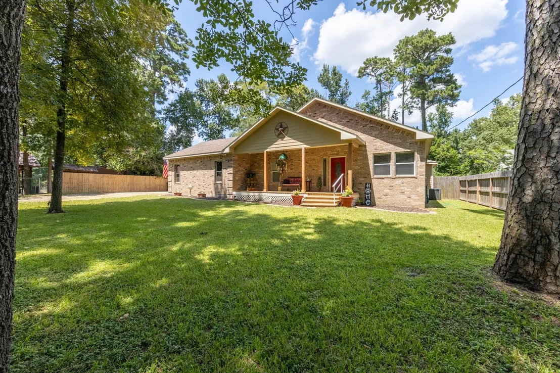 Photo of 10048 Crescent Drive