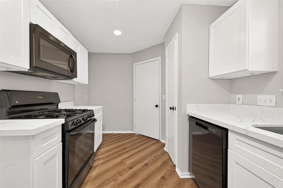 Photo of 18611 Spinney Lane Drive
