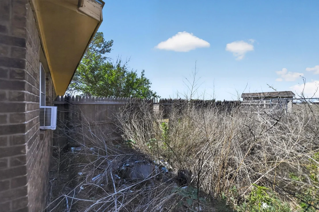 Photo of 13800 Halsey Trail