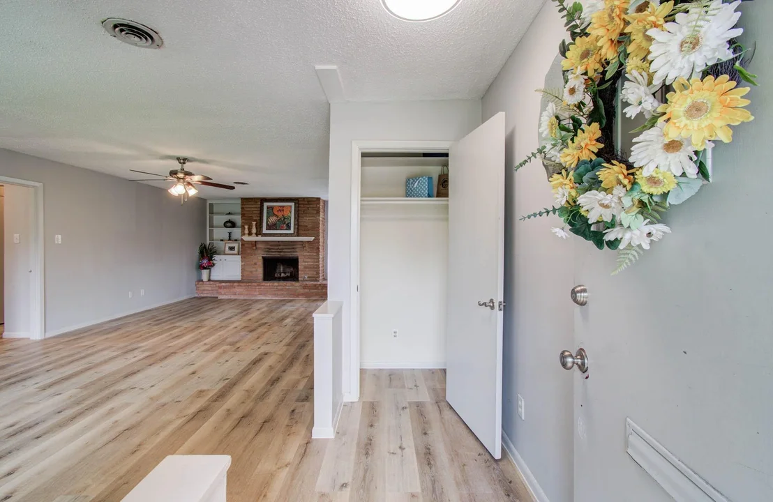 Photo of 5471 Kuldell Drive
