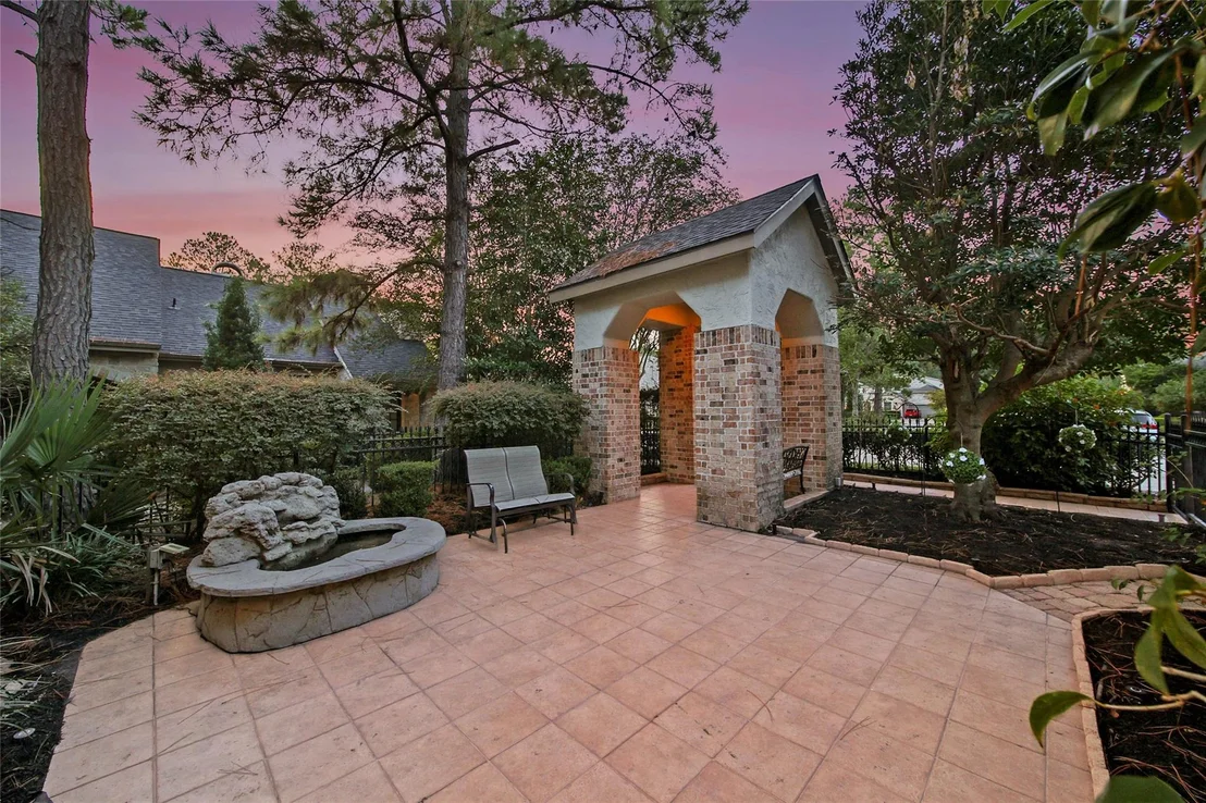 Photo of 1302 Avon Way