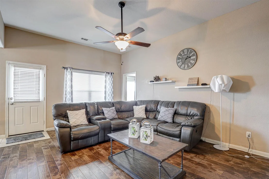 Photo of 736 Lazy Crest Drive