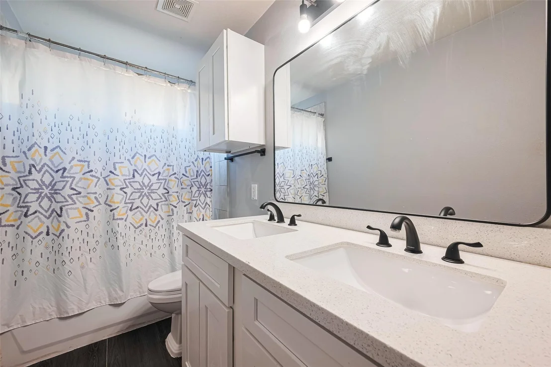 Photo of 1822 Karsen Drive