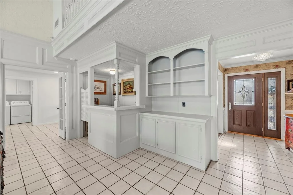 Photo of 922 Montview Drive
