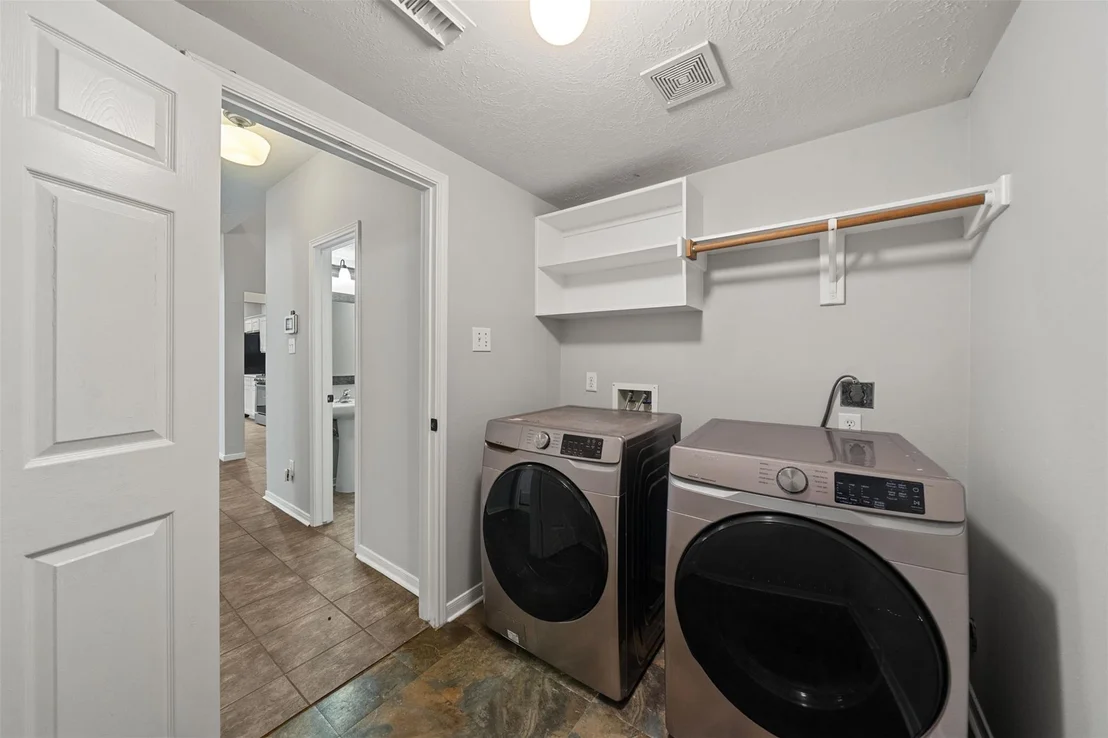 Photo of 1304 Pine Stream Drive S