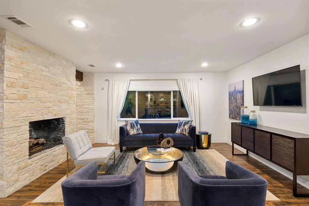 Photo of 2 Warrenton Drive