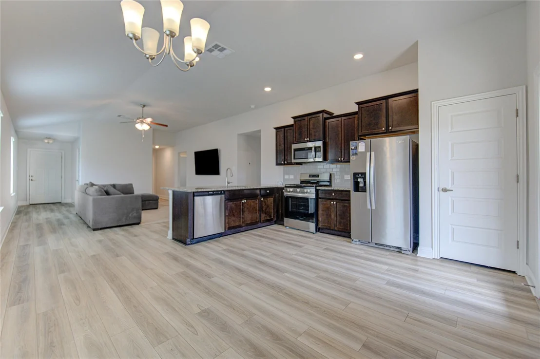 Photo of 412 Sunray Lake Lane