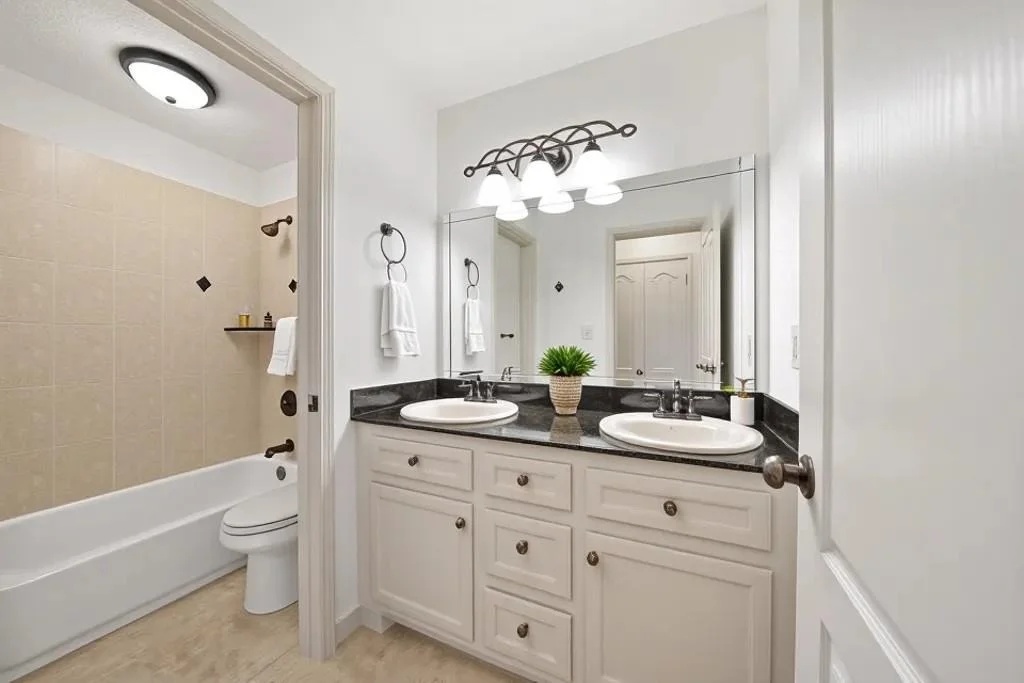 Photo of 214 Lake View Circle